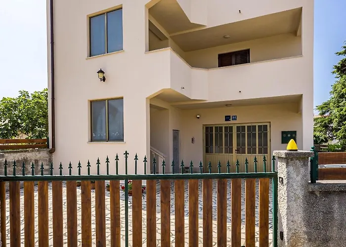 דירה Radosevic מדולין